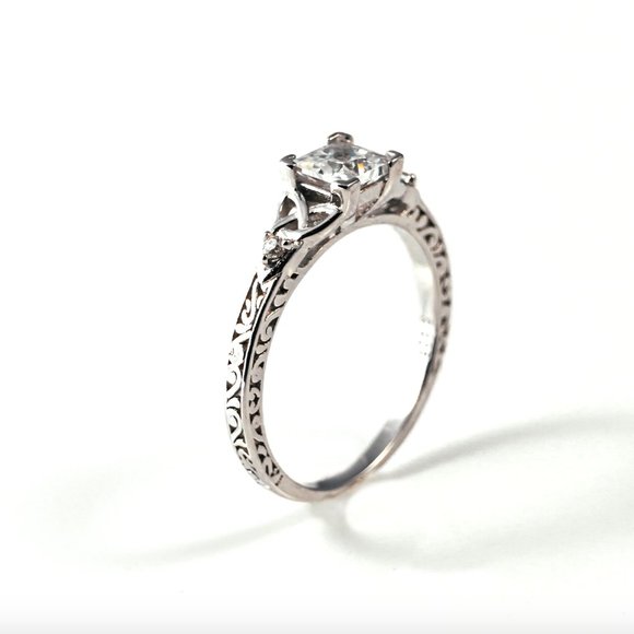 Vintage Sterling Silver Princess Cut Sterling Silver Cubic Zirconia Ring… - Picture 3 of 3